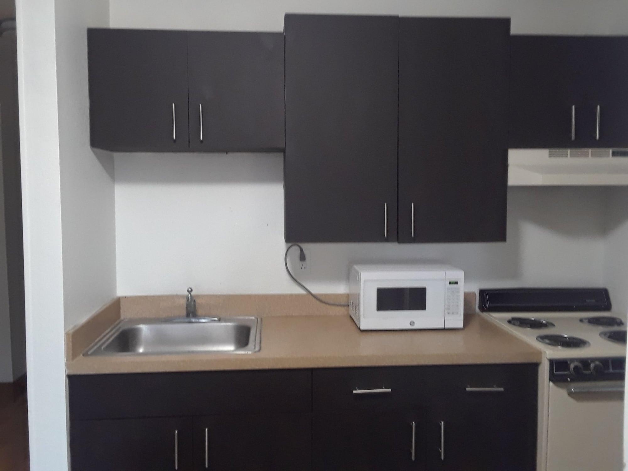 Welcome Suites Hazelwood Extended Stay Hotel Εξωτερικό φωτογραφία