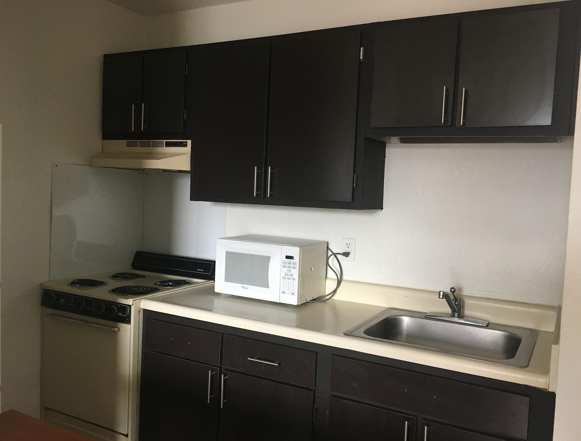 Welcome Suites Hazelwood Extended Stay Hotel Εξωτερικό φωτογραφία