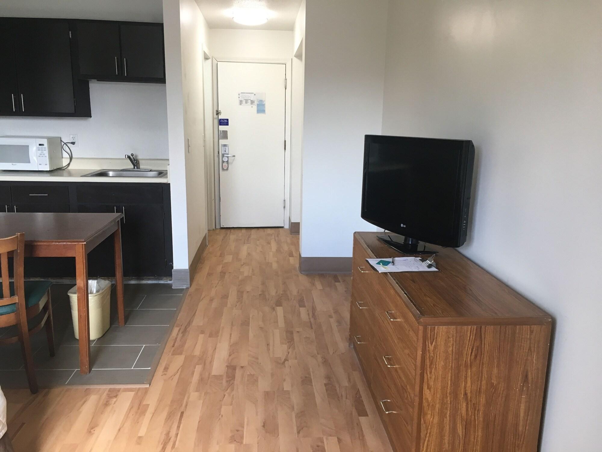 Welcome Suites Hazelwood Extended Stay Hotel Εξωτερικό φωτογραφία